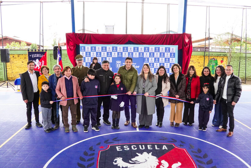 Un remodelado espacio deportivo para seguir fortaleciendo la educación pública en Peñaflor