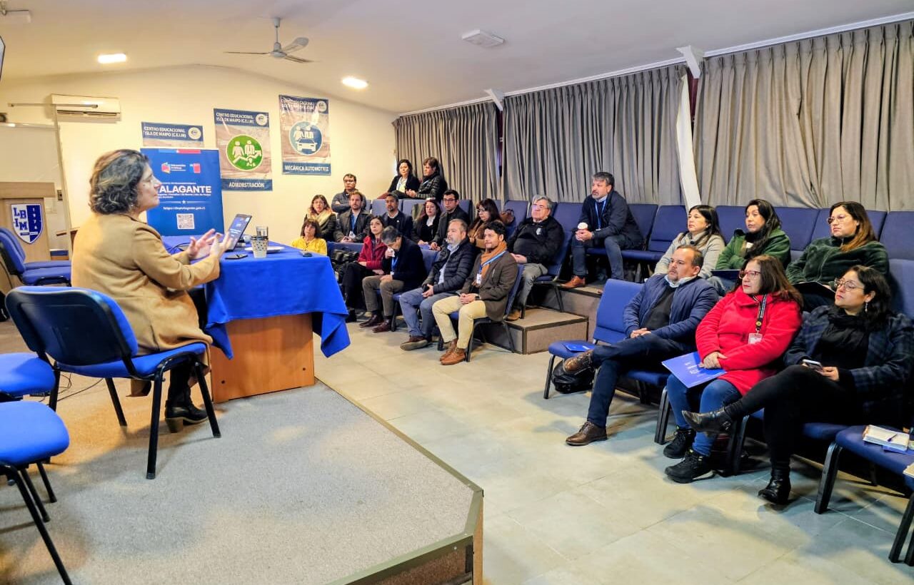 SLEP Talagante continúa en Isla de Maipo ciclo de encuentros con directoras, directores y gremios educacionales