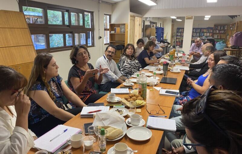 Directora del SLEP Talagante se reúne con Equipo Directivo de Educación Municipal de Isla de Maipo.