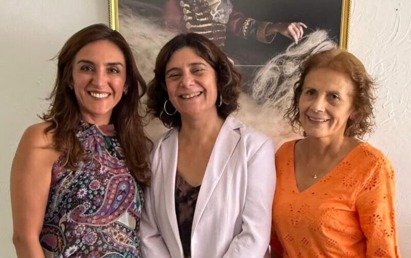 Directora del SLEP Talagante se reunió con alcaldesa de la comuna de El Monte